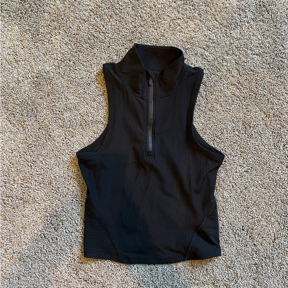 Lululemon crop top